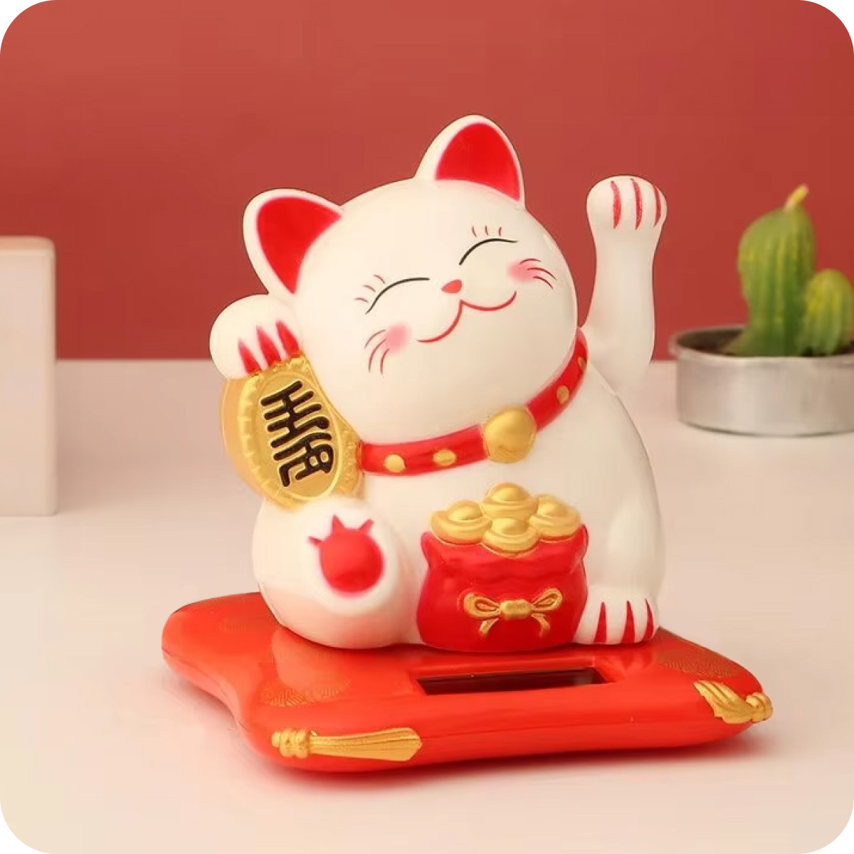 Lucky Cat Solar Powered Waving Ornament